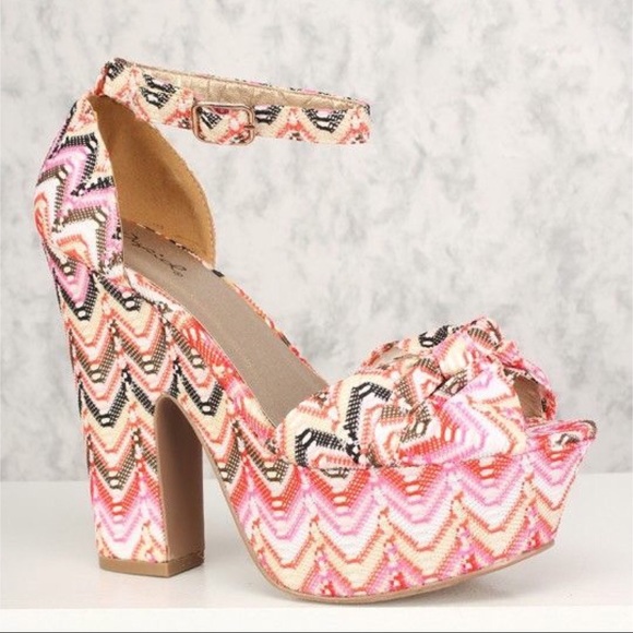 Qupid Chevron Pattern Platform Sandals Pink - Picture 3 of 7